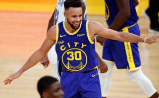 NBA naktis: dešimt Curry tritaškių ir trigubas Butlerio dublis